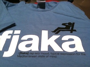 Fjaka-Tシャツ